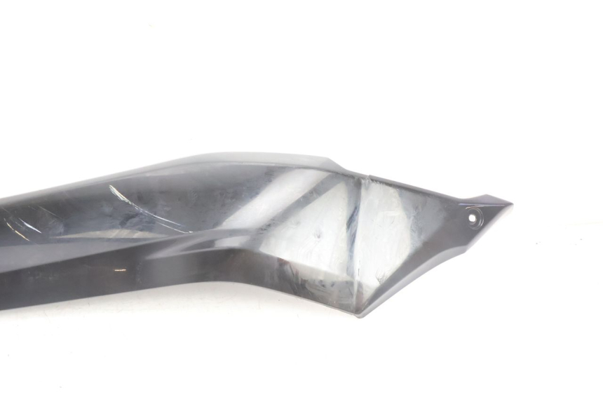 photo de UNTER SITZ VERKLEIDUNG LINKS YAMAHA N-MAX NMAX 125 (2021 - 2024) - Alternative Perspektive