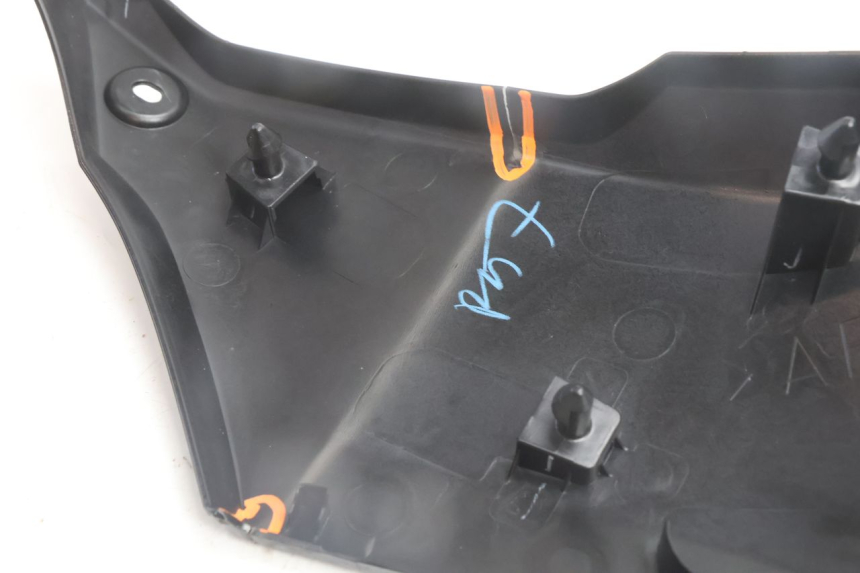 photo de UNTER SITZ VERKLEIDUNG LINKS YAMAHA N-MAX NMAX 125 (2021 - 2024) - Geprüftes Gebrauchtteil