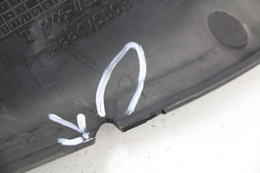 photo de UNTER SITZ VERKLEIDUNG LINKS HONDA NHX LEAD 110 (2008 - 2010) - Zoom auf Gebrauchszustand