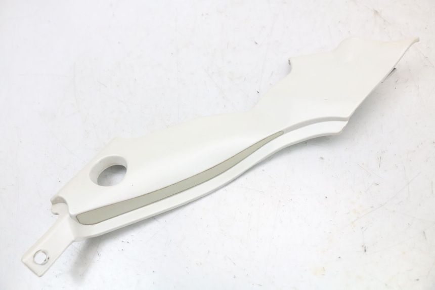photo de UNTER SITZ VERKLEIDUNG LINKS MOTO GUZZI NORGE 8V GT 1200 (2011 - 2016) - Alternative Perspektive