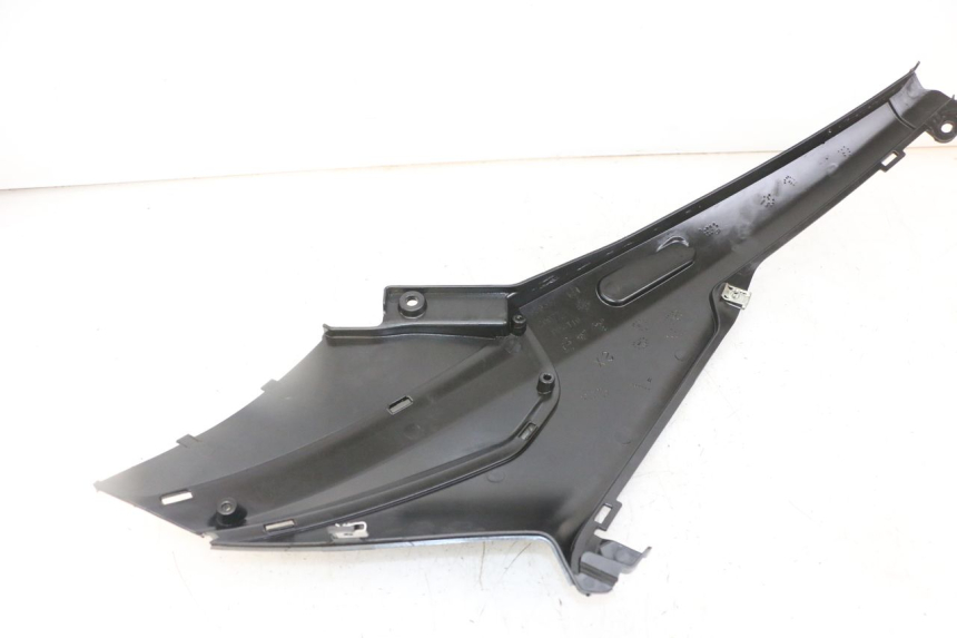 photo de UNTER SITZ VERKLEIDUNG LINKS PIAGGIO NRG POWER PUREJET 50 (2018 - 2021) - Detailansicht des Bauteils