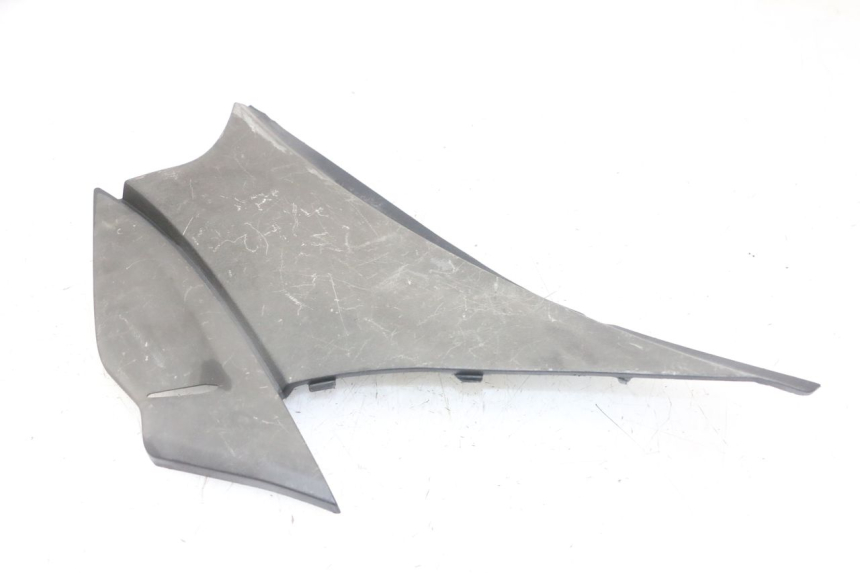 photo de UNTER SITZ VERKLEIDUNG LINKS HONDA NTV DEAUVILLE ABS 700 (2007 - 2016) - Detailansicht des Bauteils