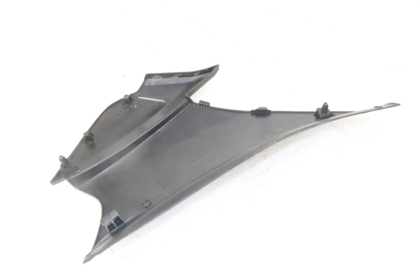 photo de UNTER SITZ VERKLEIDUNG LINKS HONDA NTV DEAUVILLE ABS 700 (2007 - 2016) - Technische Nahaufnahme