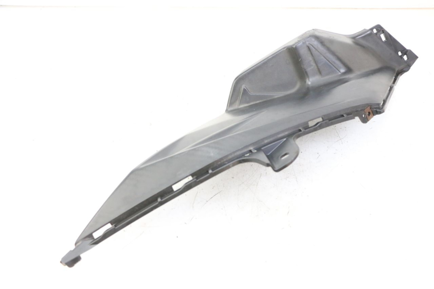 photo de UNTER SITZ VERKLEIDUNG LINKS SYM ORBIT III 3 4T 50 (2021 - 2025) - Geprüftes Gebrauchtteil