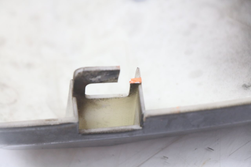 photo de UNTER SITZ VERKLEIDUNG LINKS ASTOR ORCAL 125 (2015 - 2017) - Technische Nahaufnahme