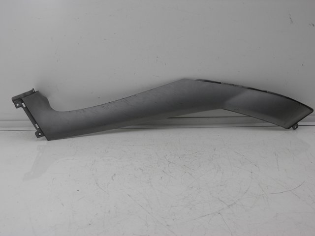 photo de UNTER SITZ VERKLEIDUNG LINKS PIAGGIO MP3 125 (2006 - 2014) - Hauptansicht
