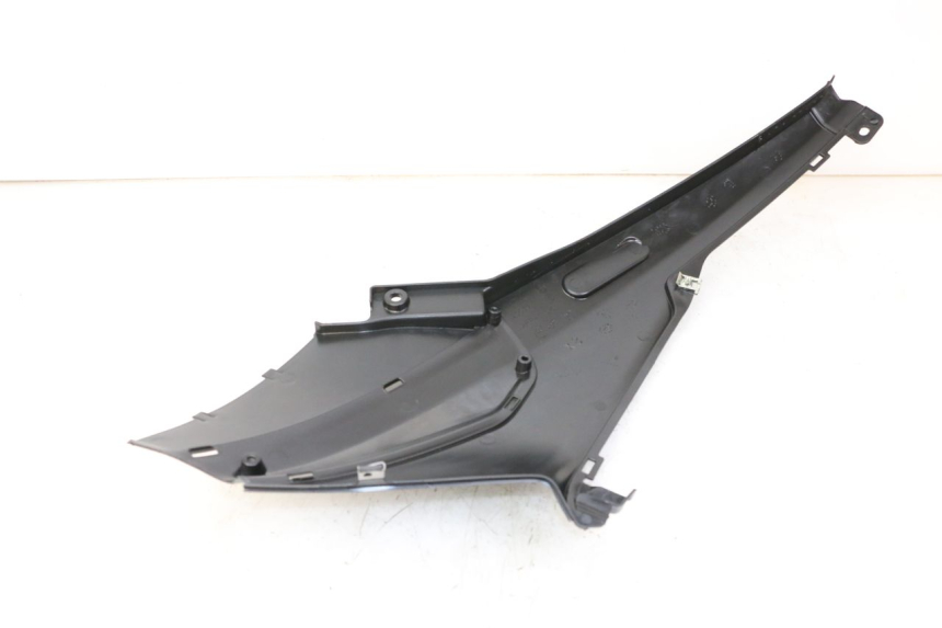 photo de UNTER SITZ VERKLEIDUNG LINKS PIAGGIO NRG POWER PUREJET 50 (2018 - 2021) - Detailansicht des Bauteils