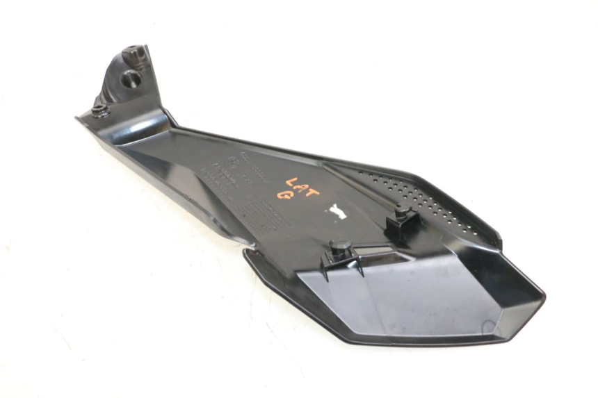 photo de UNTER SITZ VERKLEIDUNG LINKS BMW R GS 1250 (2021 - 2024) - Zoom auf Gebrauchszustand