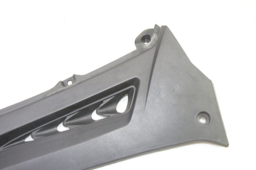 photo de UNTER SITZ VERKLEIDUNG LINKS MAG POWER R-STREET 50 (2016 - 2025) - Zoom auf Gebrauchszustand