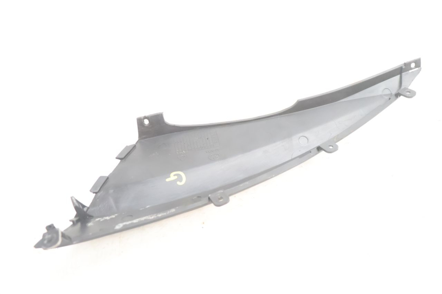 photo de LINKS UNTER DEM LINKEN SITZ KEEWAY RY6 2T 50 (2011 - 2019) - Alternative Perspektive