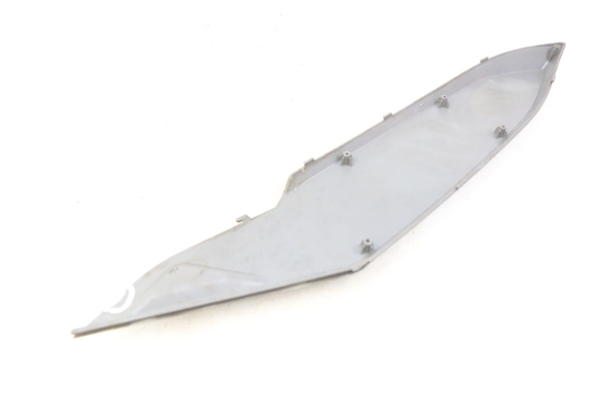 photo de LINKS UNTER DEM LINKEN SITZ DAELIM S3 125 (2010 - 2017) - Details der Befestigungspunkte