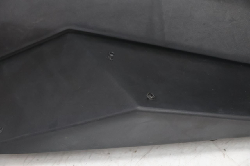 photo de UNTER SITZ VERKLEIDUNG LINKS RIDE SLASH 2T 50 (2012 - 2014) - Zoom auf Gebrauchszustand