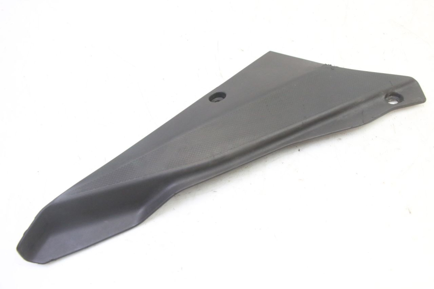 photo de UNTER SITZ VERKLEIDUNG LINKS GILERA SMT SUPERMOTARD 50 (2009 - 2017) - Gesamtansicht des Produkts