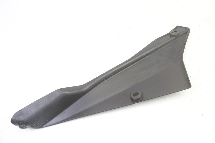 photo de UNTER SITZ VERKLEIDUNG LINKS GILERA SMT SUPERMOTARD 50 (2009 - 2017) - Details der Befestigungspunkte