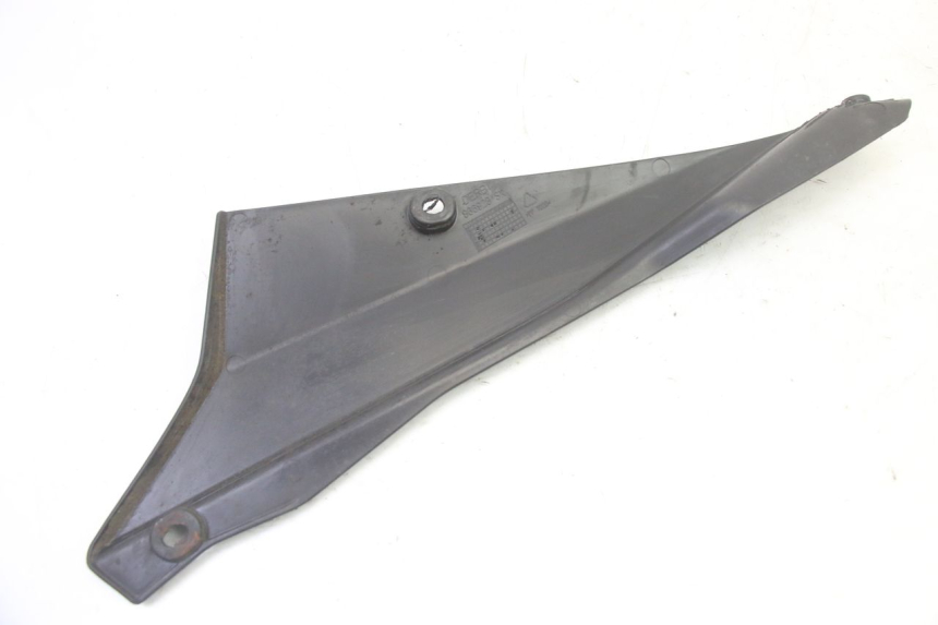 photo de UNTER SITZ VERKLEIDUNG LINKS GILERA SMT SUPERMOTARD 50 (2009 - 2017) - Oberflächenzustand und Material