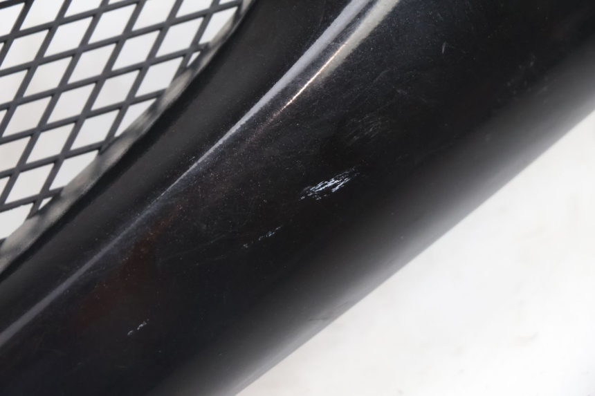 photo de UNTER SITZ VERKLEIDUNG LINKS PEUGEOT SPEEDFIGHT 2 AC 50 (2000 - 2009) - Zoom auf Gebrauchszustand