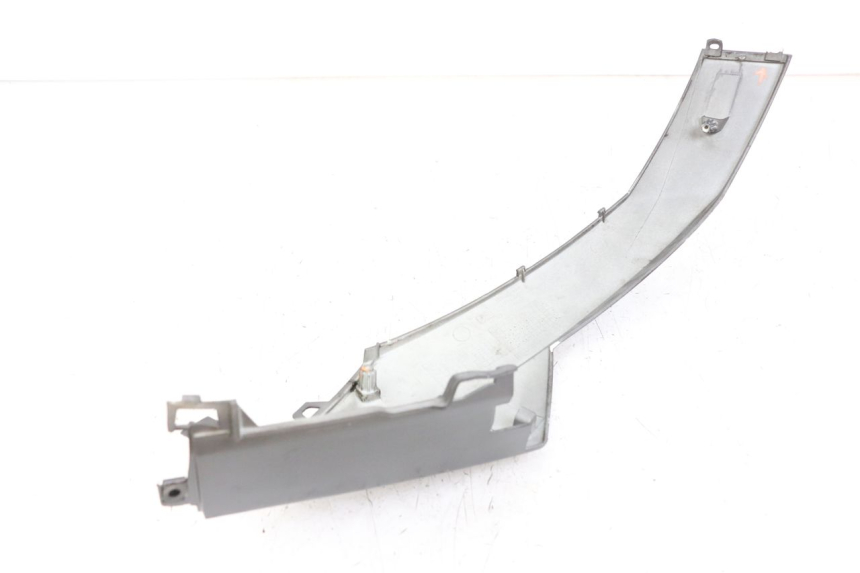 photo de UNTER SITZ VERKLEIDUNG LINKS PEUGEOT SPEEDFIGHT 4 2T 50 (2015 - 2019) - Zoom auf Gebrauchszustand