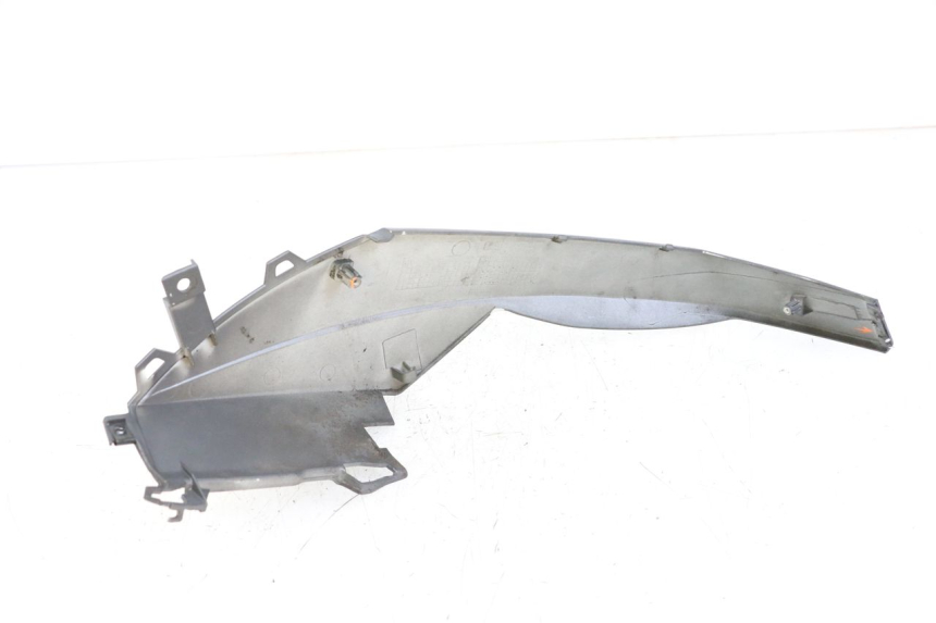 photo de UNTER SITZ VERKLEIDUNG LINKS PEUGEOT SPEEDFIGHT 4 2T 50 (2015 - 2019) - Details der Befestigungspunkte