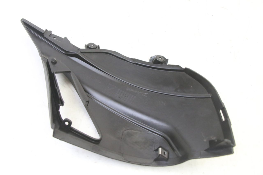 photo de UNTER SITZ VERKLEIDUNG LINKS APRILIA SR 2T 50 (2018 - 2022) - Zoom auf Gebrauchszustand