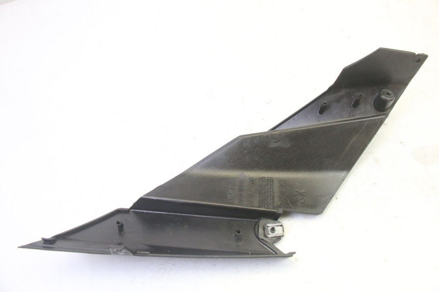 photo de LINKS UNTER DEM LINKEN SITZ APRILIA SR R 2T LC 50 (2018 - 2021) - Alternative Perspektive