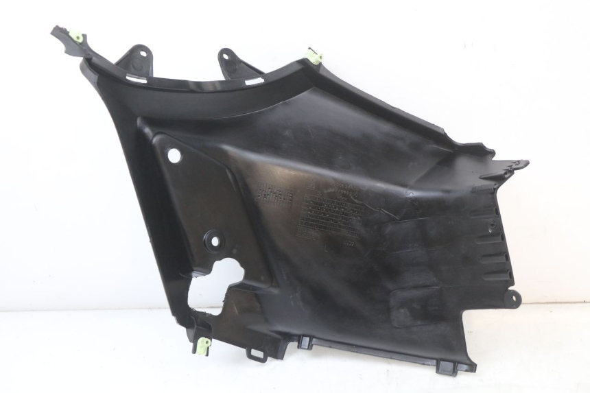 photo de UNTER SITZ VERKLEIDUNG LINKS PEUGEOT STREETZONE I 2T 50 (2018 - 2020) - Zoom auf Gebrauchszustand