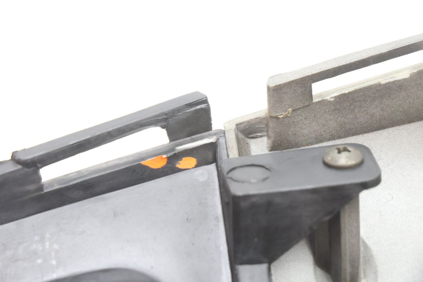 photo de UNTER SITZ VERKLEIDUNG LINKS KYMCO SUPER 8 2T 50 (2007 - 2013) - Weitere Ansicht des Artikels