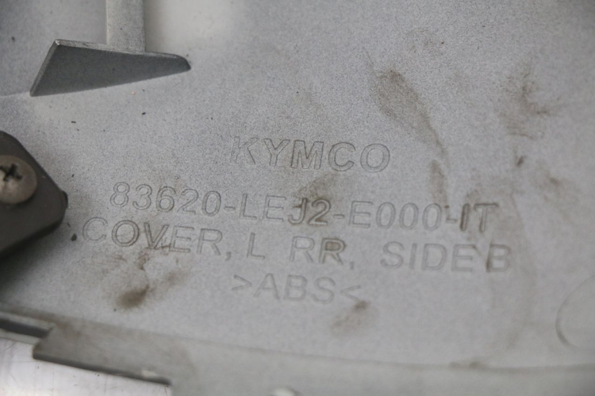 photo de UNTER SITZ VERKLEIDUNG LINKS KYMCO SUPER 8 4T 50 (2021 - 2024) - Details der Befestigungspunkte