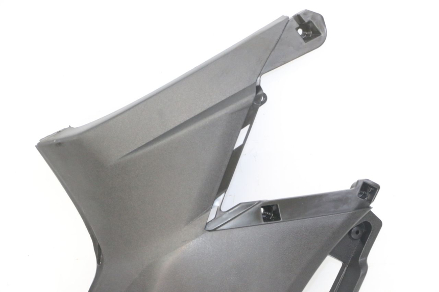 photo de LINKS UNTER DEM LINKEN SITZ APRILIA SXR 50 (2021 - 2023) - Details der Befestigungspunkte