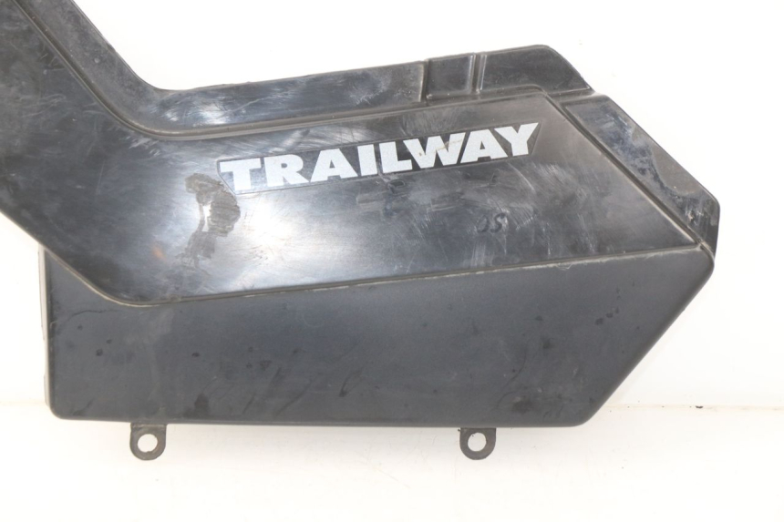 photo de UNTER SITZ VERKLEIDUNG LINKS YAMAHA TW 125 (1998 - 2002) - Technische Nahaufnahme