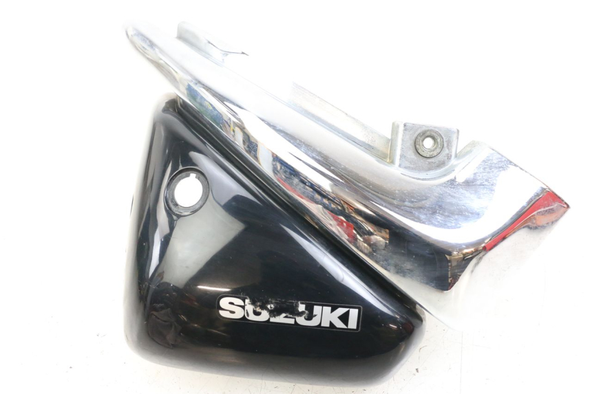 photo de UNTER SITZ VERKLEIDUNG LINKS SUZUKI VL INTRUDER 125 (2004 - 2007) - Hauptansicht