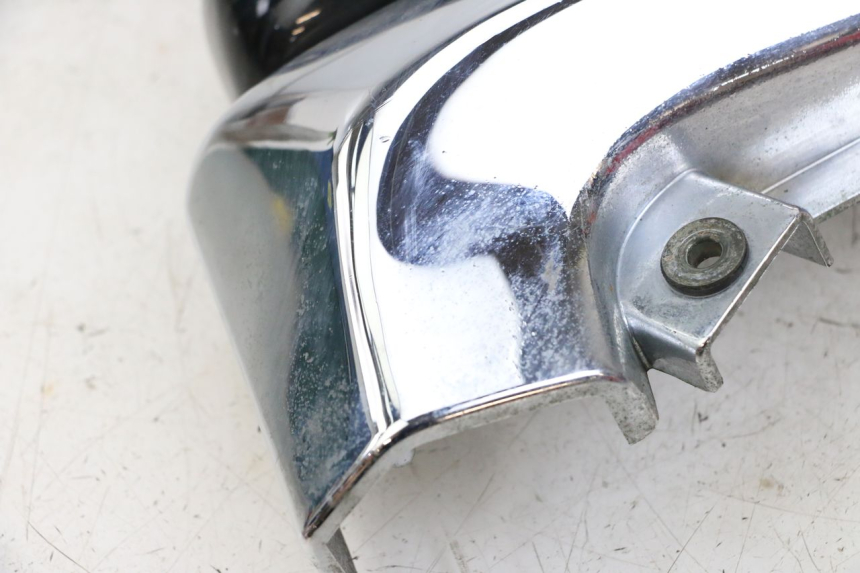 photo de UNTER SITZ VERKLEIDUNG LINKS SUZUKI VL INTRUDER 125 (2004 - 2007) - Technische Nahaufnahme