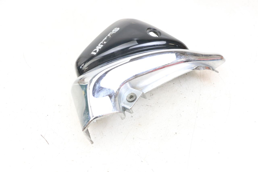 photo de UNTER SITZ VERKLEIDUNG LINKS SUZUKI VL INTRUDER 125 (2004 - 2007) - Details der Befestigungspunkte