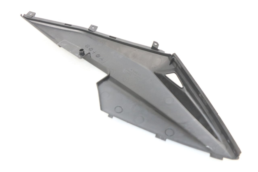 photo de UNTER SITZ VERKLEIDUNG LINKS KYMCO X-CITING XCITING 400 (2014 - 2018) - Zoom auf Gebrauchszustand