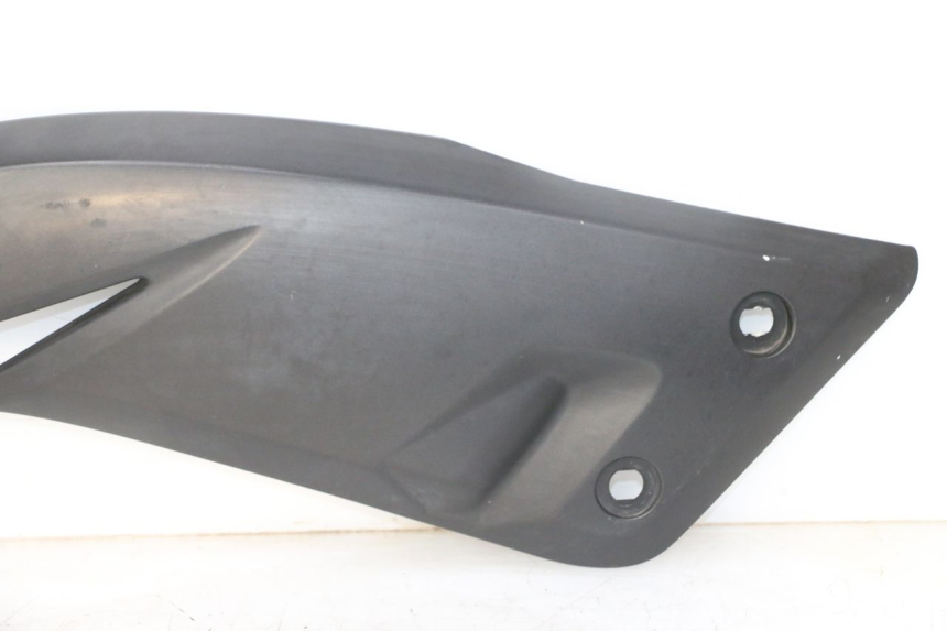 photo de LINKS UNTER DEM LINKEN SITZ YAMAHA X-MAX XMAX 125 (2010 - 2013) - Charakteristische Merkmale