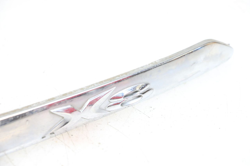 photo de UNTER SITZ VERKLEIDUNG LINKS PIAGGIO X8 125 (2004 - 2007) - Details der Befestigungspunkte