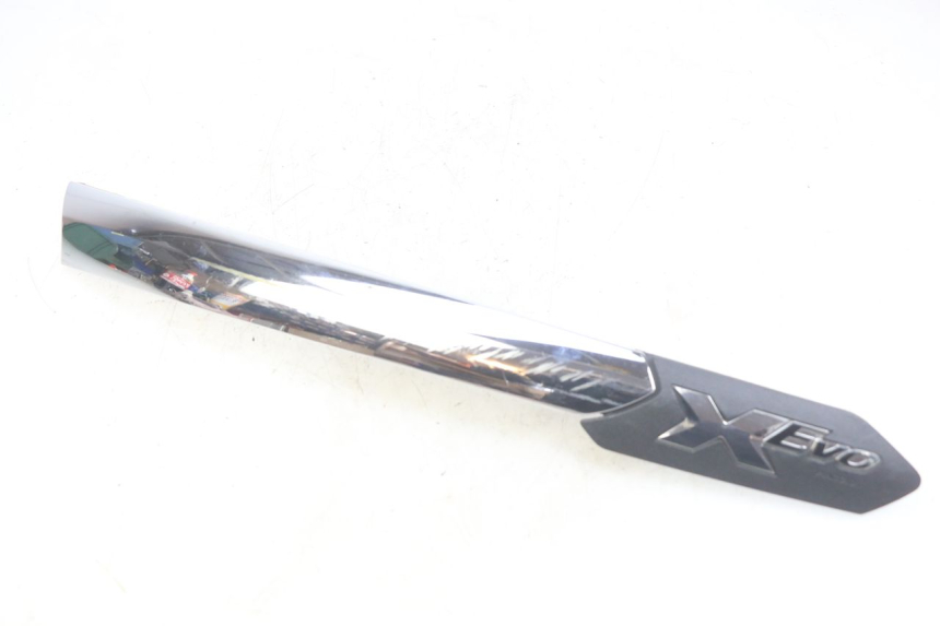 photo de LINKS UNTER DEM LINKEN SITZ PIAGGIO XEVO - X EVO 125 (2007 - 2017) - Hauptansicht