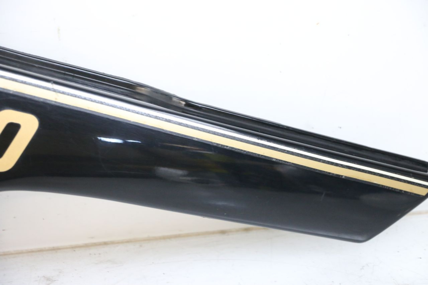 photo de UNTER SITZ VERKLEIDUNG LINKS YAMAHA XJ F 900 (1983 - 1994) - Details der Befestigungspunkte