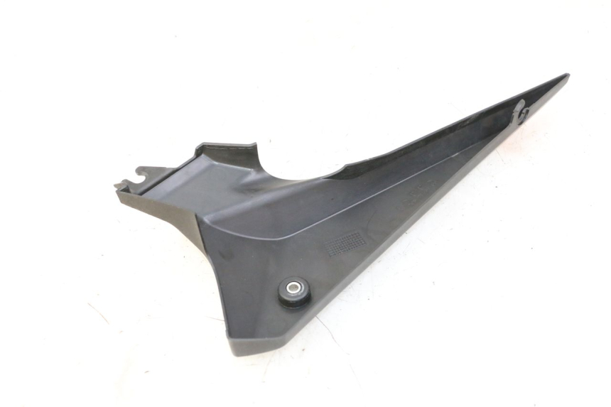 photo de UNTER SITZ VERKLEIDUNG LINKS YAMAHA XJ6 ABS 600 (2008 - 2016) - Detailansicht des Bauteils