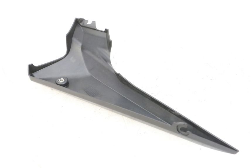 photo de UNTER SITZ VERKLEIDUNG LINKS YAMAHA XJ6 ABS 600 (2008 - 2016) - Zoom auf Gebrauchszustand