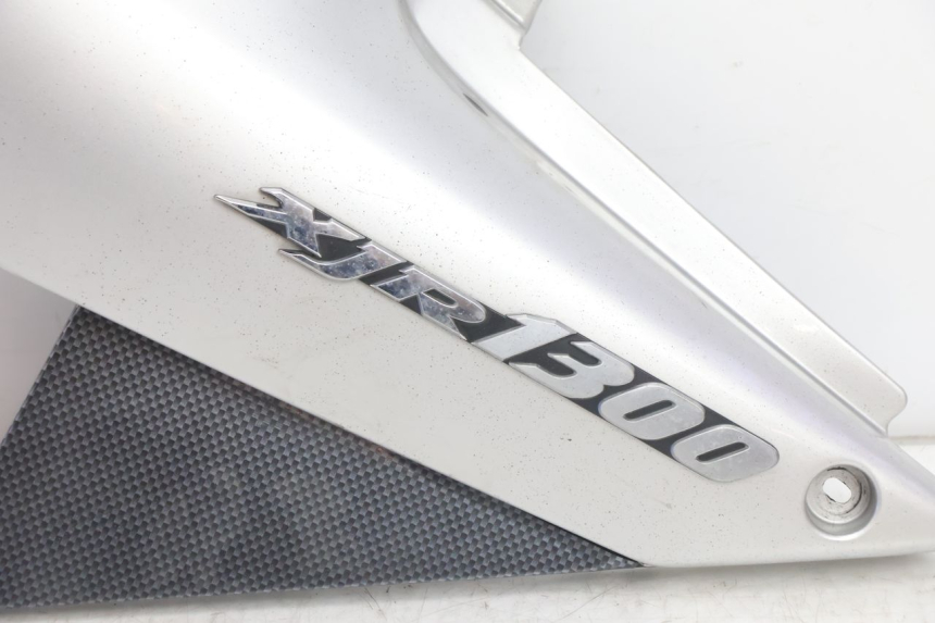 photo de UNTER SITZ VERKLEIDUNG LINKS YAMAHA XJR 1300 (1998 - 2002) - Zoom auf Gebrauchszustand