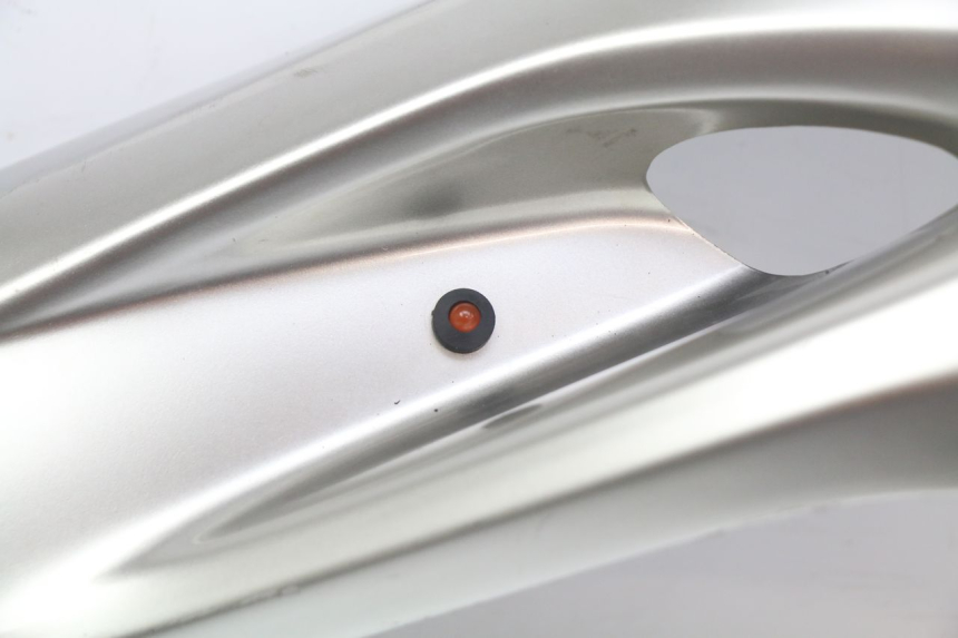 photo de UNTER SITZ VERKLEIDUNG LINKS YAMAHA XP T-MAX TMAX 500 (2004 - 2007) - Zoom auf Gebrauchszustand