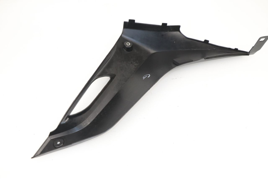 photo de UNTER SITZ VERKLEIDUNG LINKS YAMAHA YZF R 125 (2008 - 2013) - Detailansicht des Bauteils