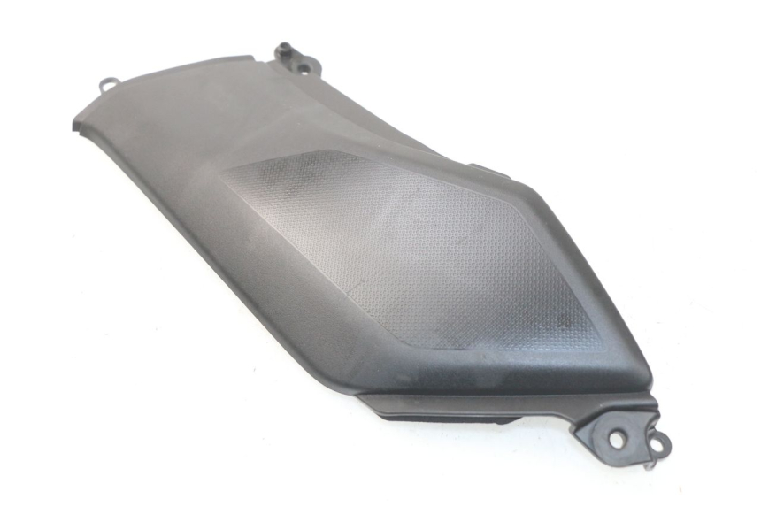 photo de UNTER SITZ VERKLEIDUNG LINKS KAWASAKI Z Z900 900 (2017 - 2019) - Zoom auf Gebrauchszustand