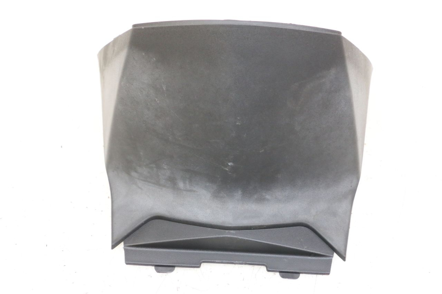 photo de UNTER SITZ VERKLEIDUNG PEUGEOT GEOPOLIS RS 125 (2007 - 2009) - Detailansicht des Bauteils