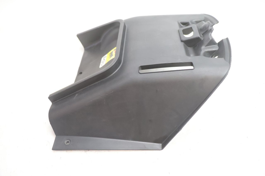 photo de UNTER SITZ VERKLEIDUNG GILERA GP 800 (2007 - 2013) - Detailansicht des Bauteils