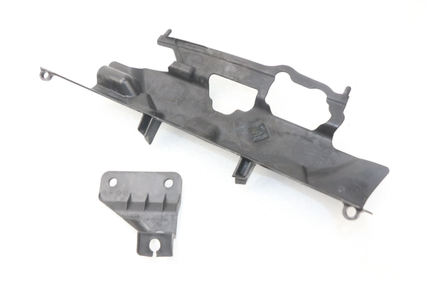 photo de UNTER SITZ VERKLEIDUNG SUZUKI GSX-R GSXR 750 (2011 - 2016) - Hauptansicht