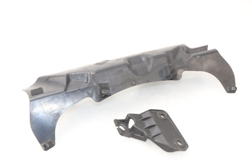 photo de UNTER SITZ VERKLEIDUNG SUZUKI GSX-R GSXR 750 (2011 - 2016) - Detailansicht des Bauteils