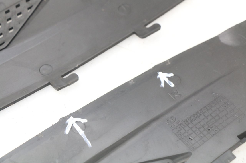 photo de UNTER SITZ VERKLEIDUNG RIDE JUMP 2T 50 (2012 - 2017) - Zoom auf Gebrauchszustand