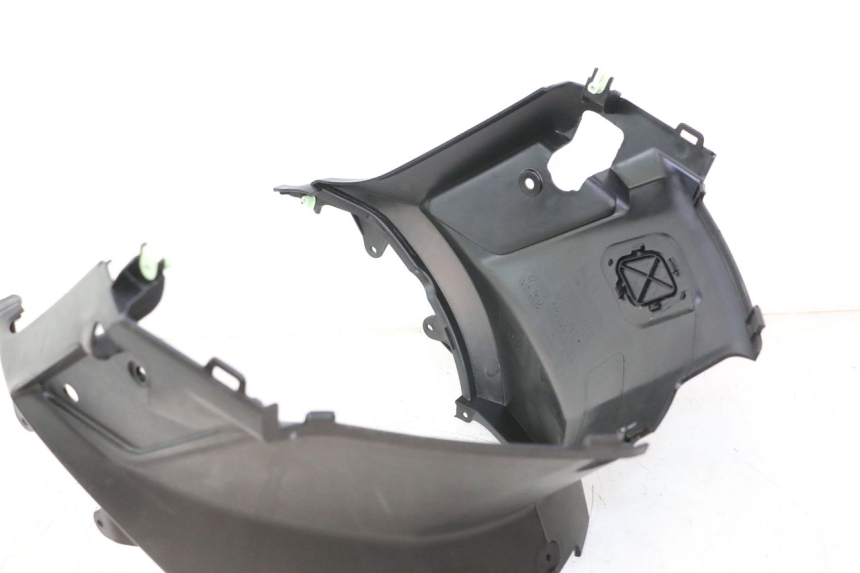 photo de UNTER SITZ VERKLEIDUNG PEUGEOT KISBEE 4T 50 (2023 - 2026) - Oberflächenzustand und Material