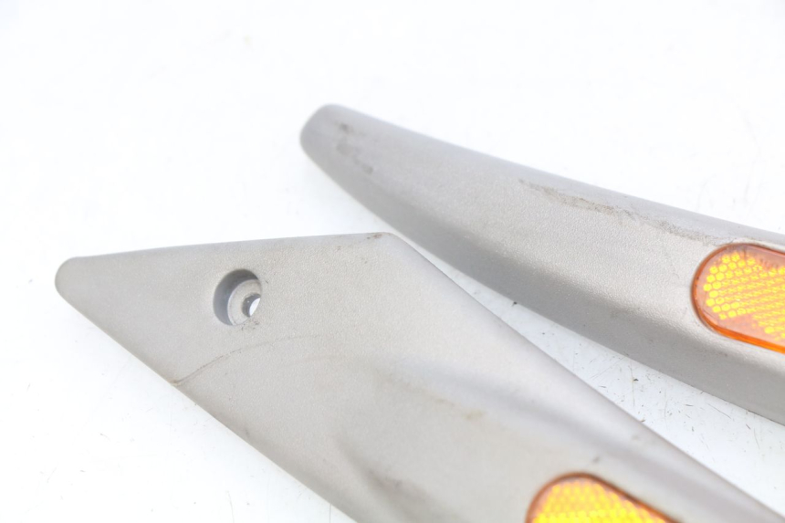 photo de SITZBANKABDECKUNG PIAGGIO LIBERTY 4T 50 (2004 - 2008) - Technische Nahaufnahme